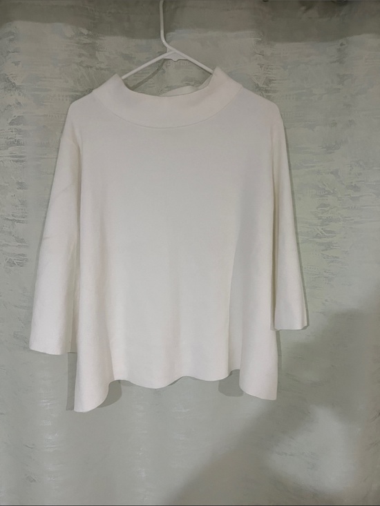 Fate Tops - Fate Cream Crewneck Boxy Top